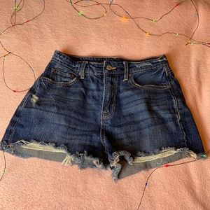 American eagle shorts! Super flattering!
